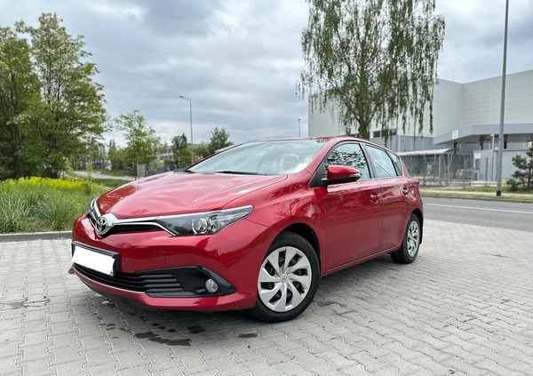 Toyota Auris cena 56000 przebieg: 99000, rok produkcji 2016 z Łódź małe 137